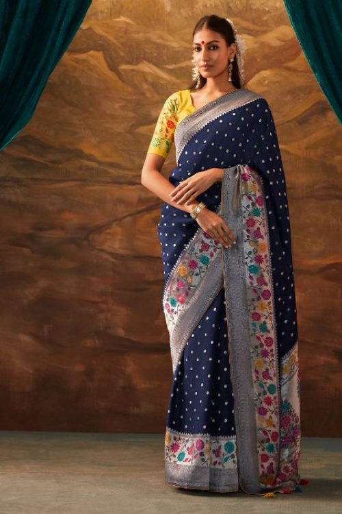 Blue Paithani Saree Look for Indian Wedding Ceremony