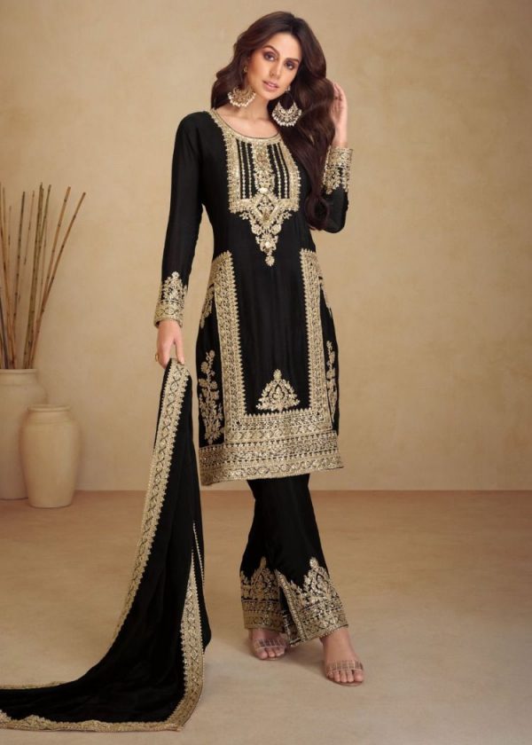 Black Pakistani Style Salwar Kameez in Chinon